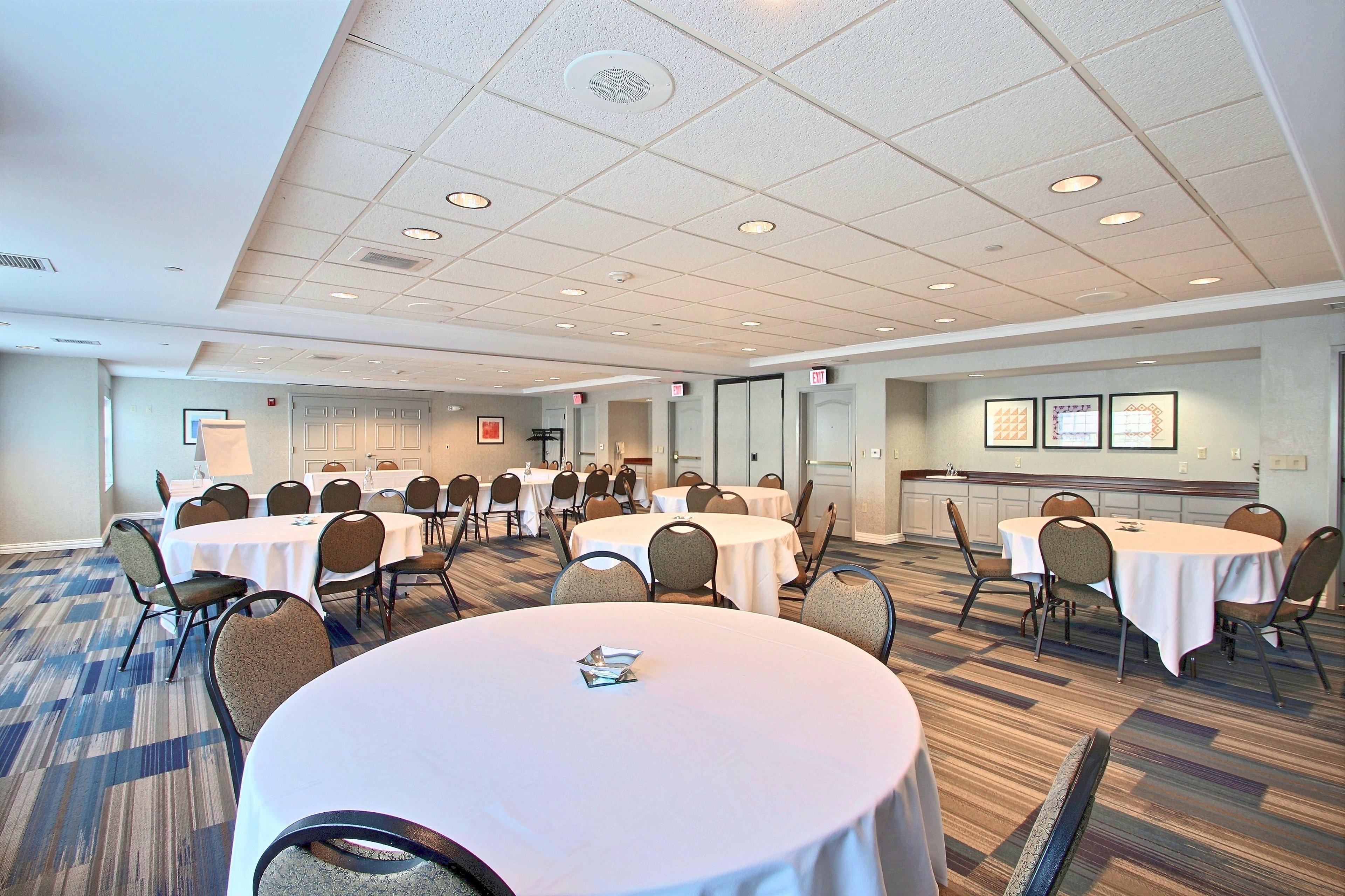 Holiday Inn Express Hotel & Suites Milwaukee Airport By Ihg Экстерьер фото